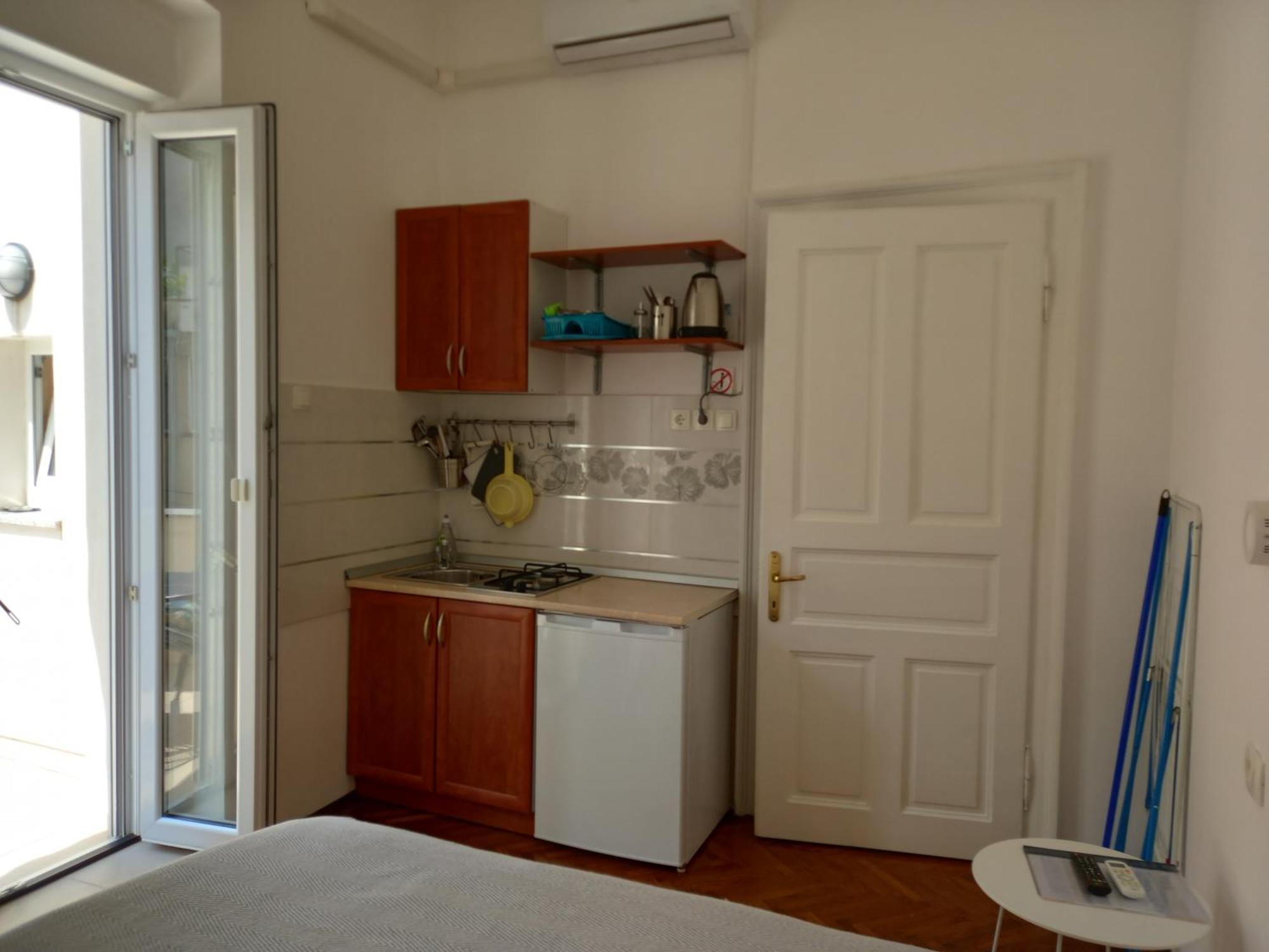 Apartmani Iris I Ana Crikvenica Eksteriør bilde