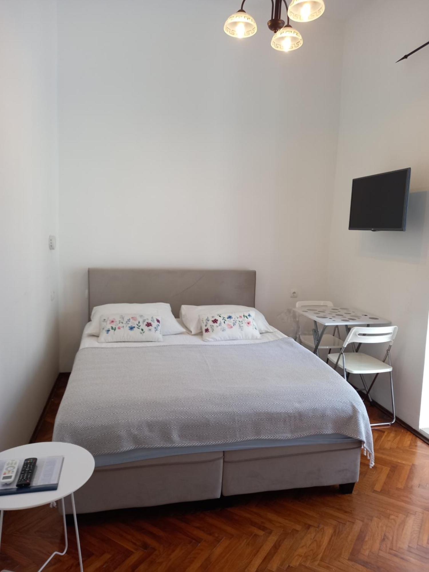 Apartmani Iris I Ana Crikvenica Eksteriør bilde