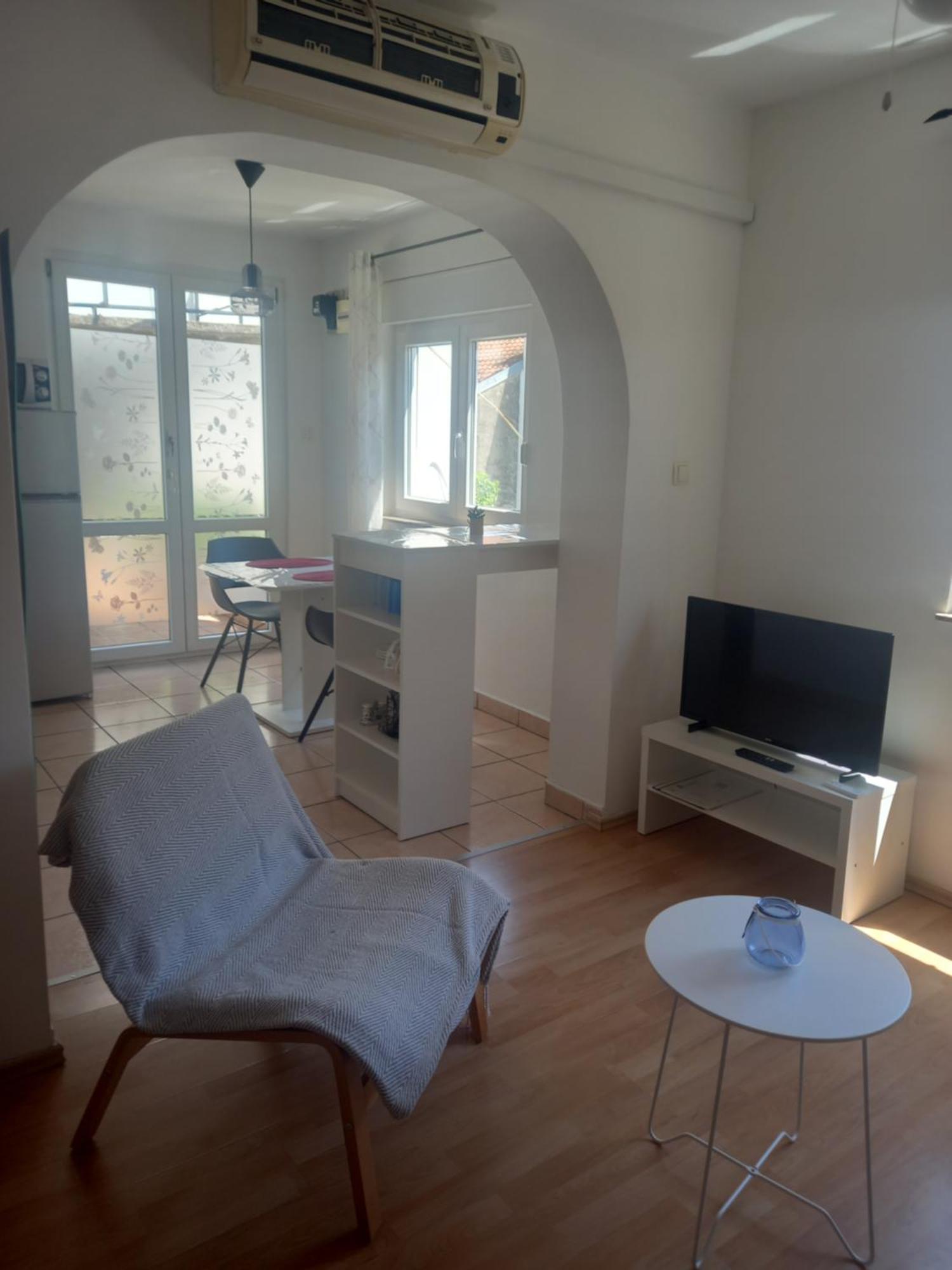 Apartmani Iris I Ana Crikvenica Eksteriør bilde